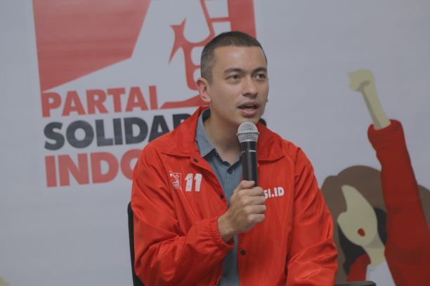 podiumnews.com-Pecat Hakim MK Aswanto, PSI: DPR Layak “Kartu Merah”